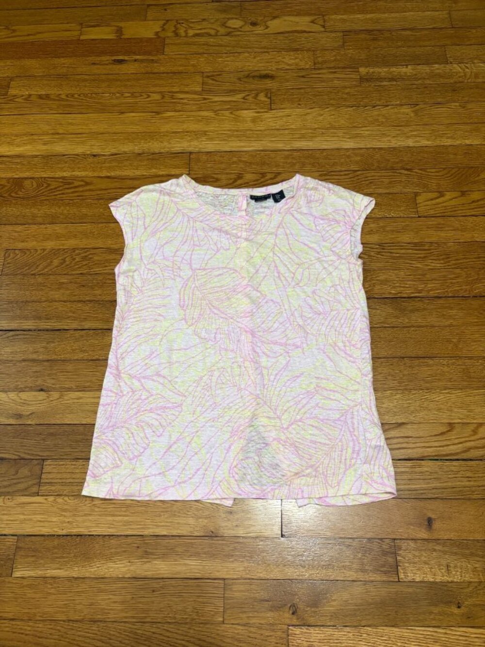 Tahari Womens 100% Linen Shirt Size Medium Pink Neon Yellow Floral Print Blouse